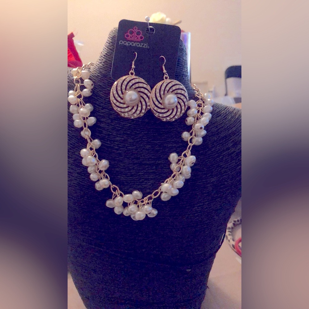 Necklace and earrings set